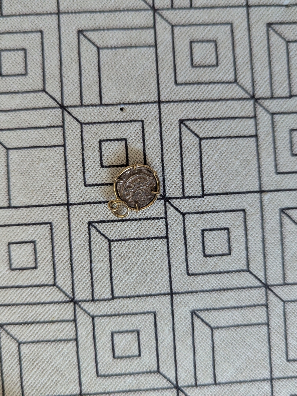 Vintage Two-Tone Atocha Pendant - Picture 2 of 4